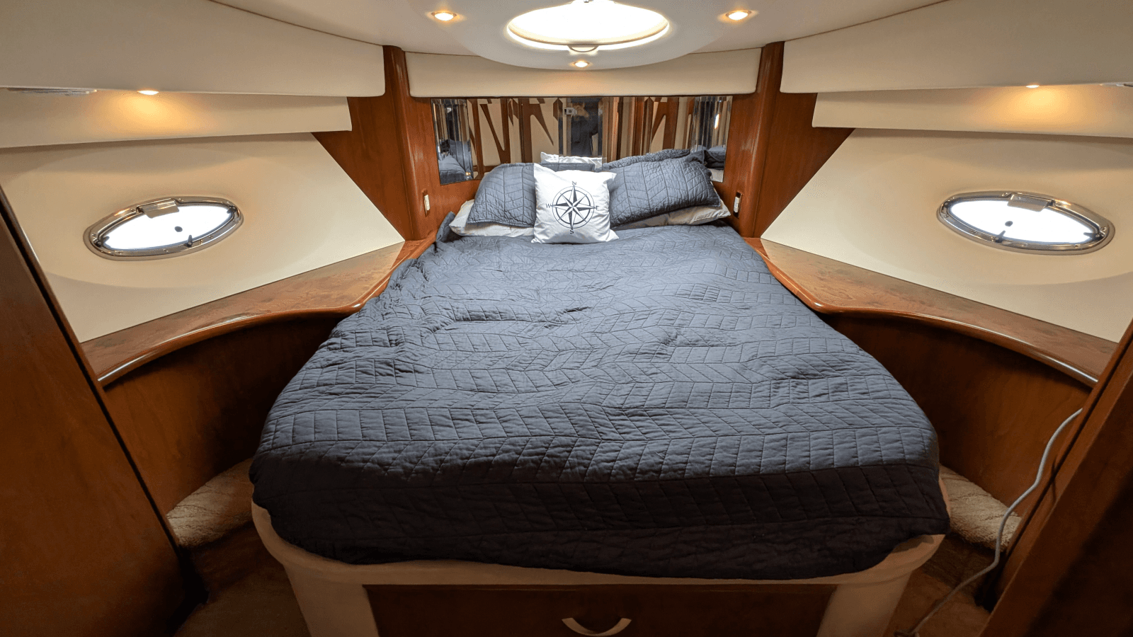 2010 Ovation Flybridge - Photo 54