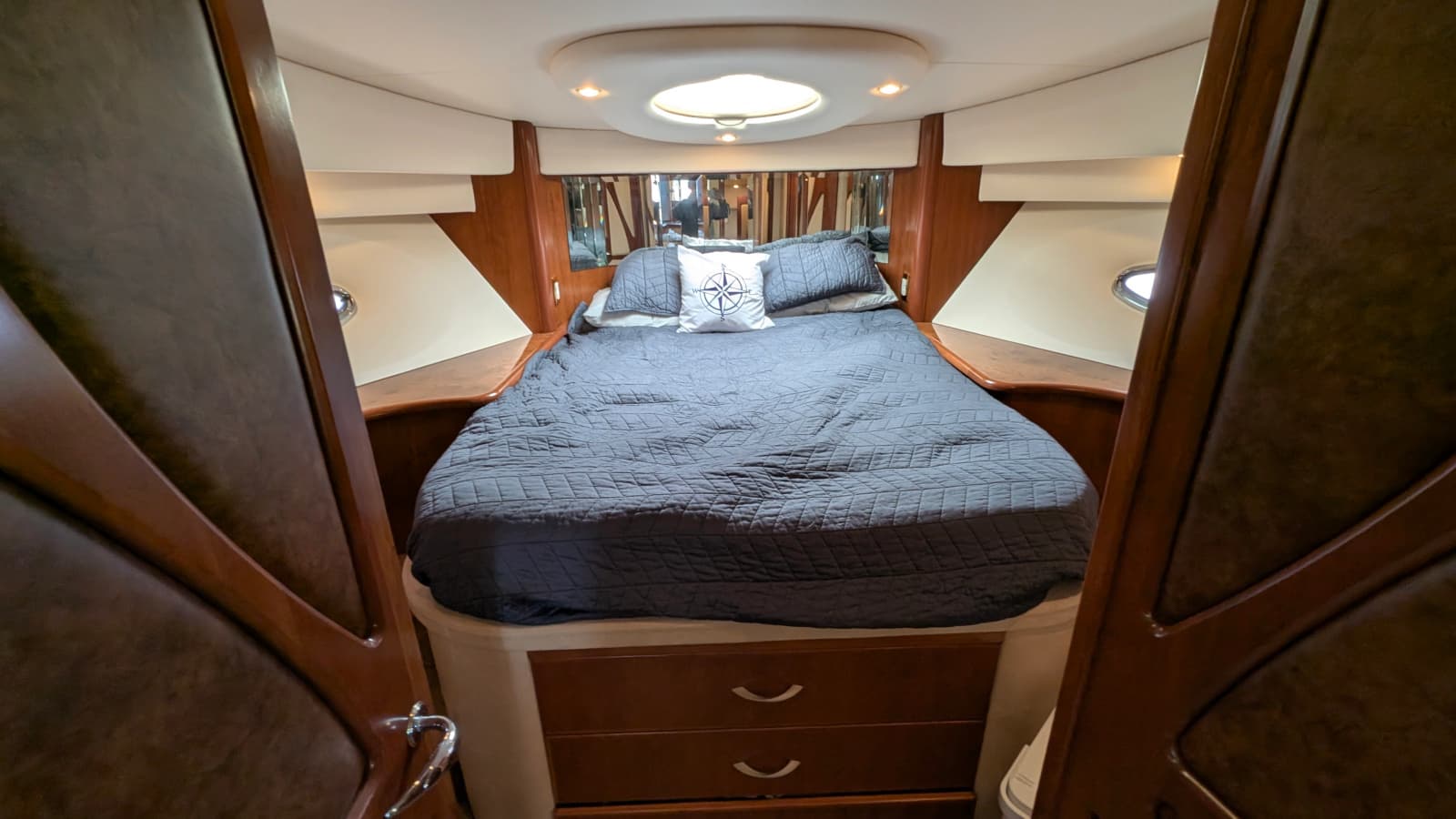 2010 Ovation Flybridge - Photo 53