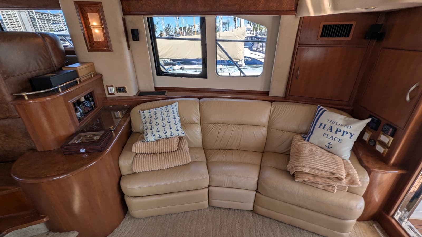 2010 Ovation Flybridge - Photo 38