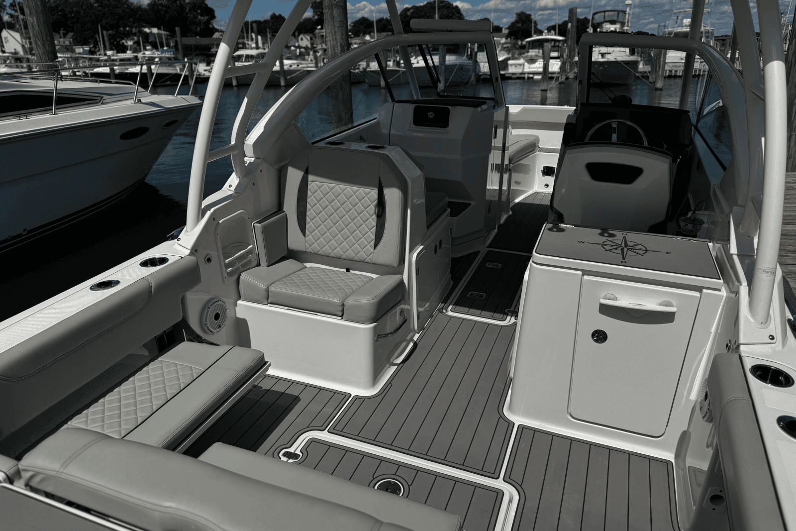 2023 Pursuit DC 266 Dual Console - Photo 13