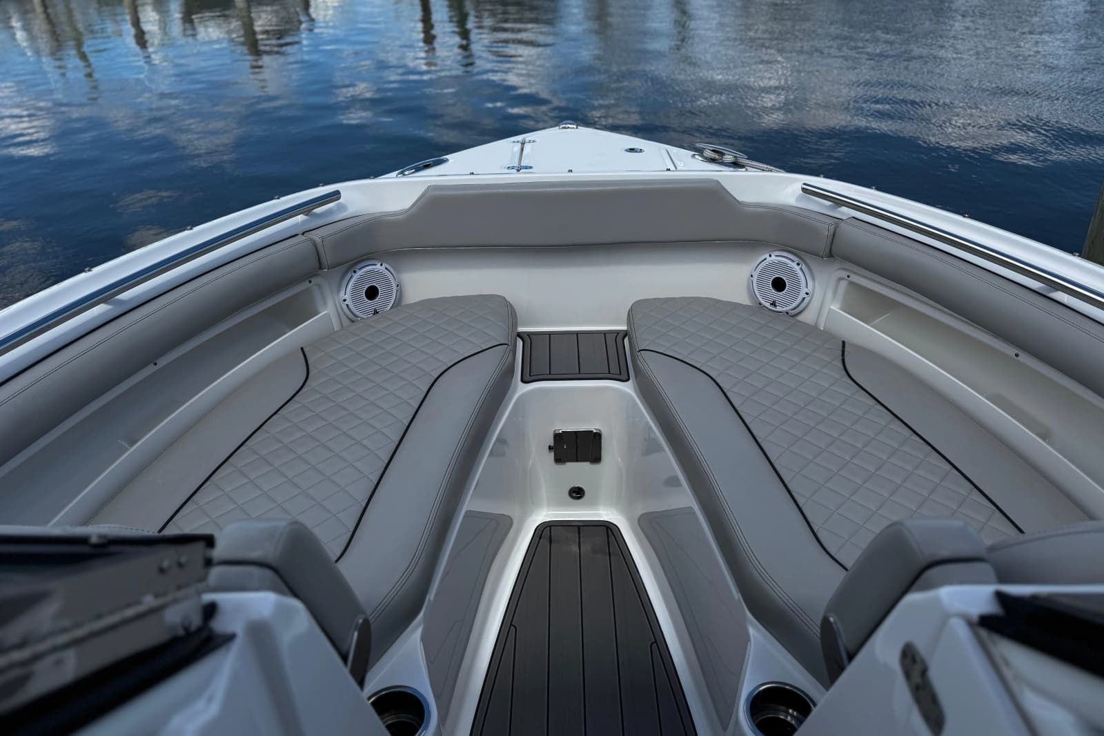2023 Pursuit DC 266 Dual Console - Photo 25