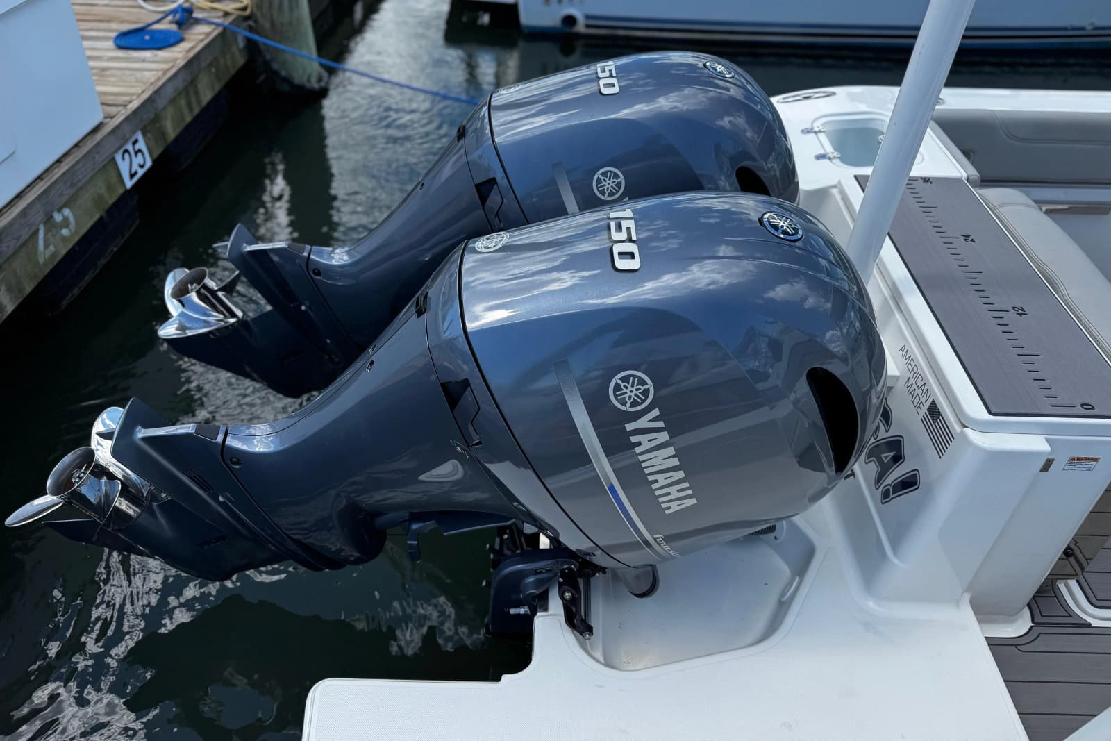 2023 Pursuit DC 266 Dual Console - Photo 8