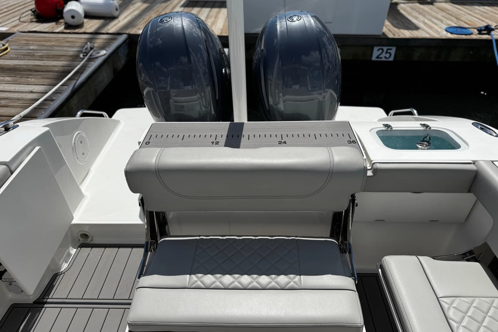 2023 Pursuit DC 266 Dual Console - Photo 10