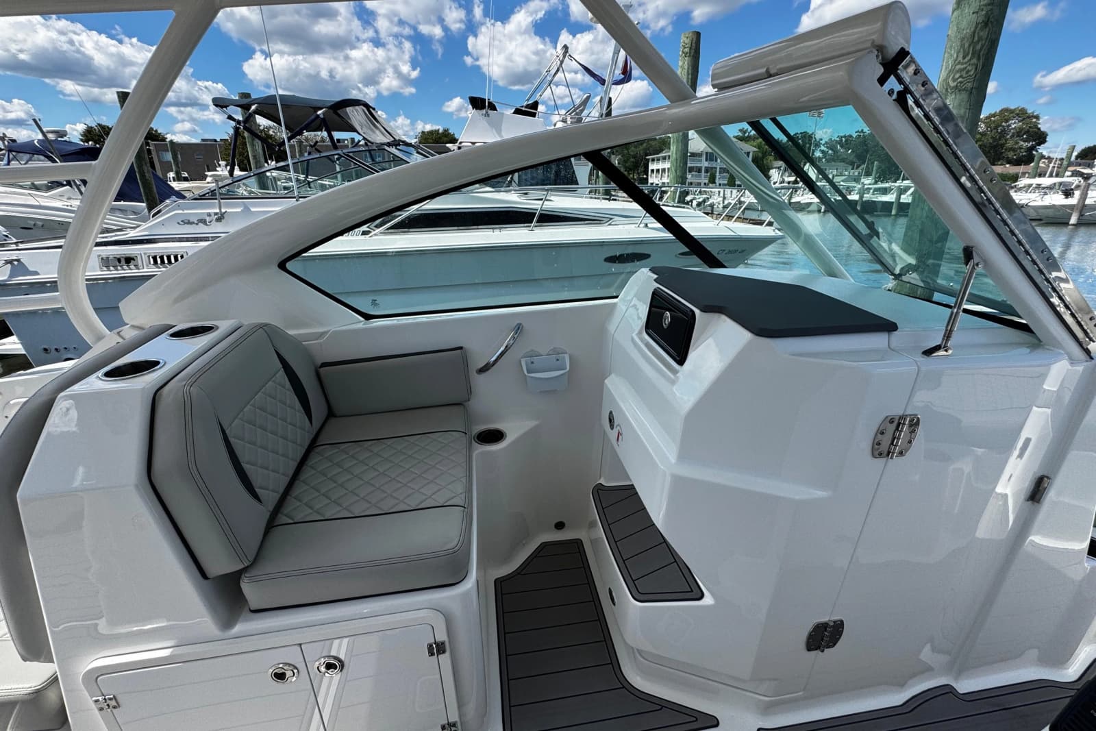 2023 Pursuit DC 266 Dual Console - Photo 23