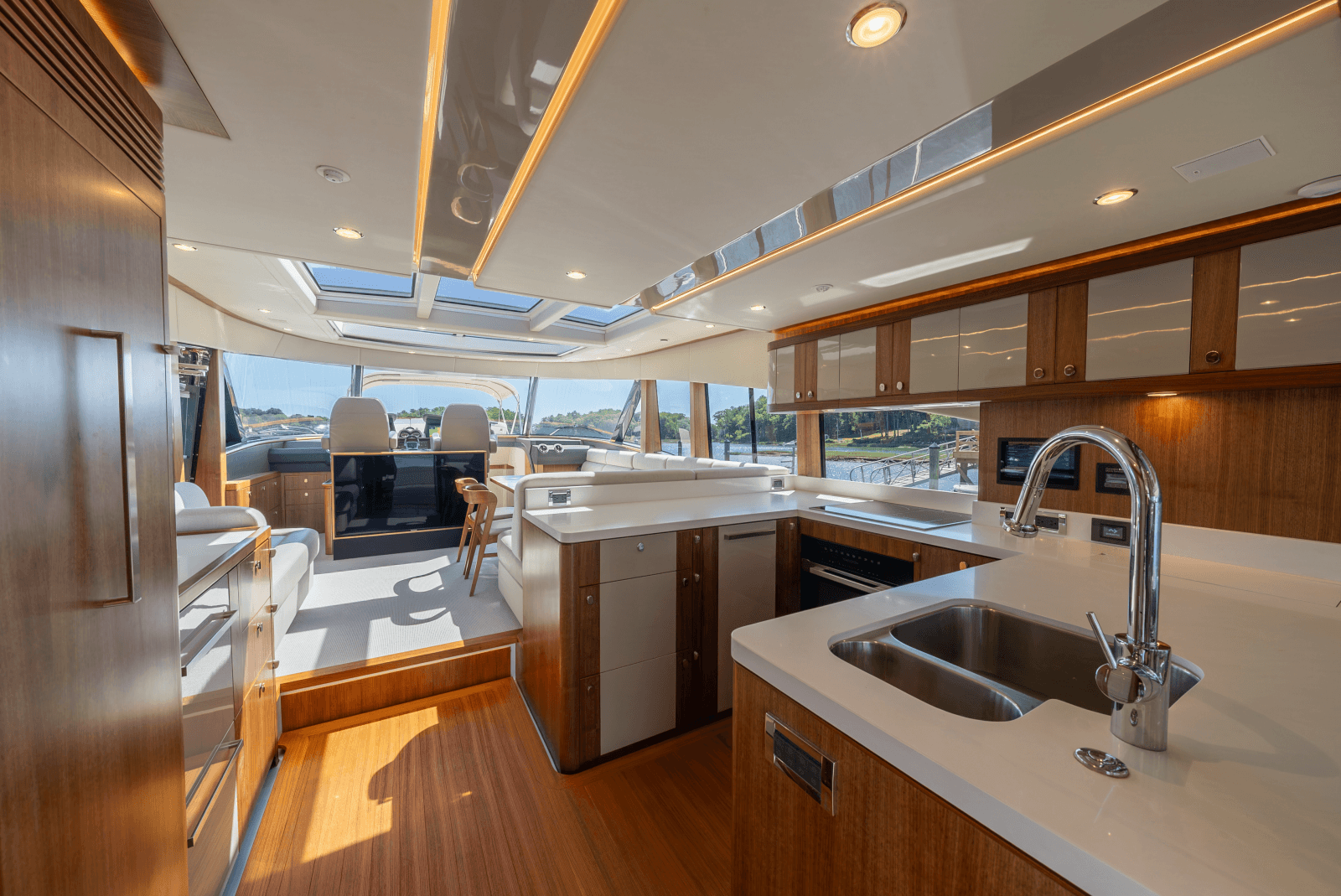 2023 Belize 66 Sedan - Photo 21