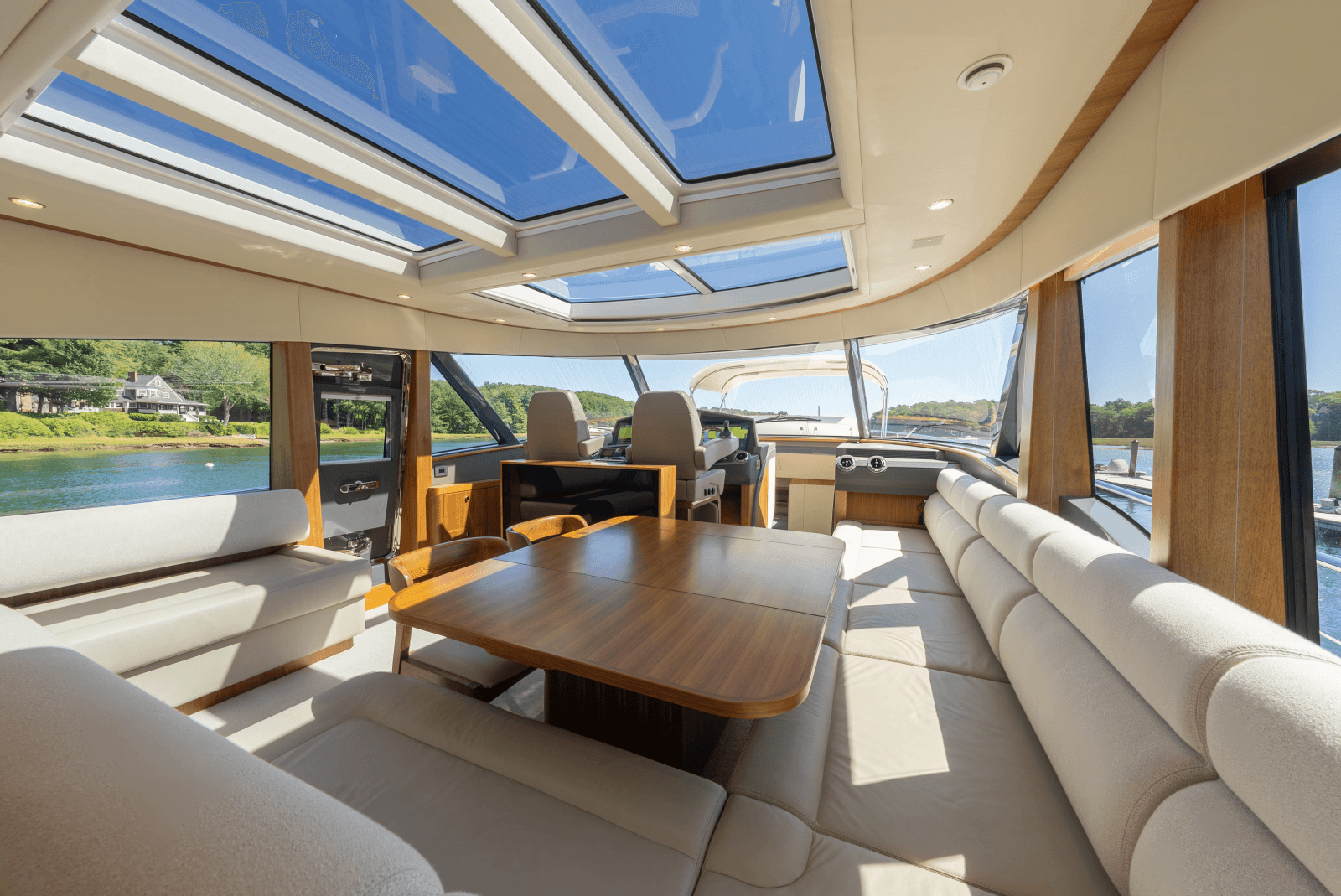 2023 Belize 66 Sedan - Photo 24