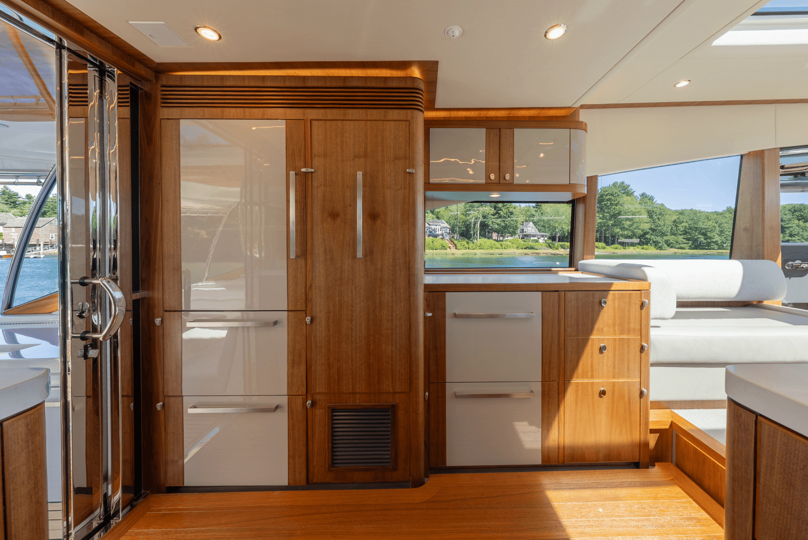 2023 Belize 66 Sedan - Photo 19