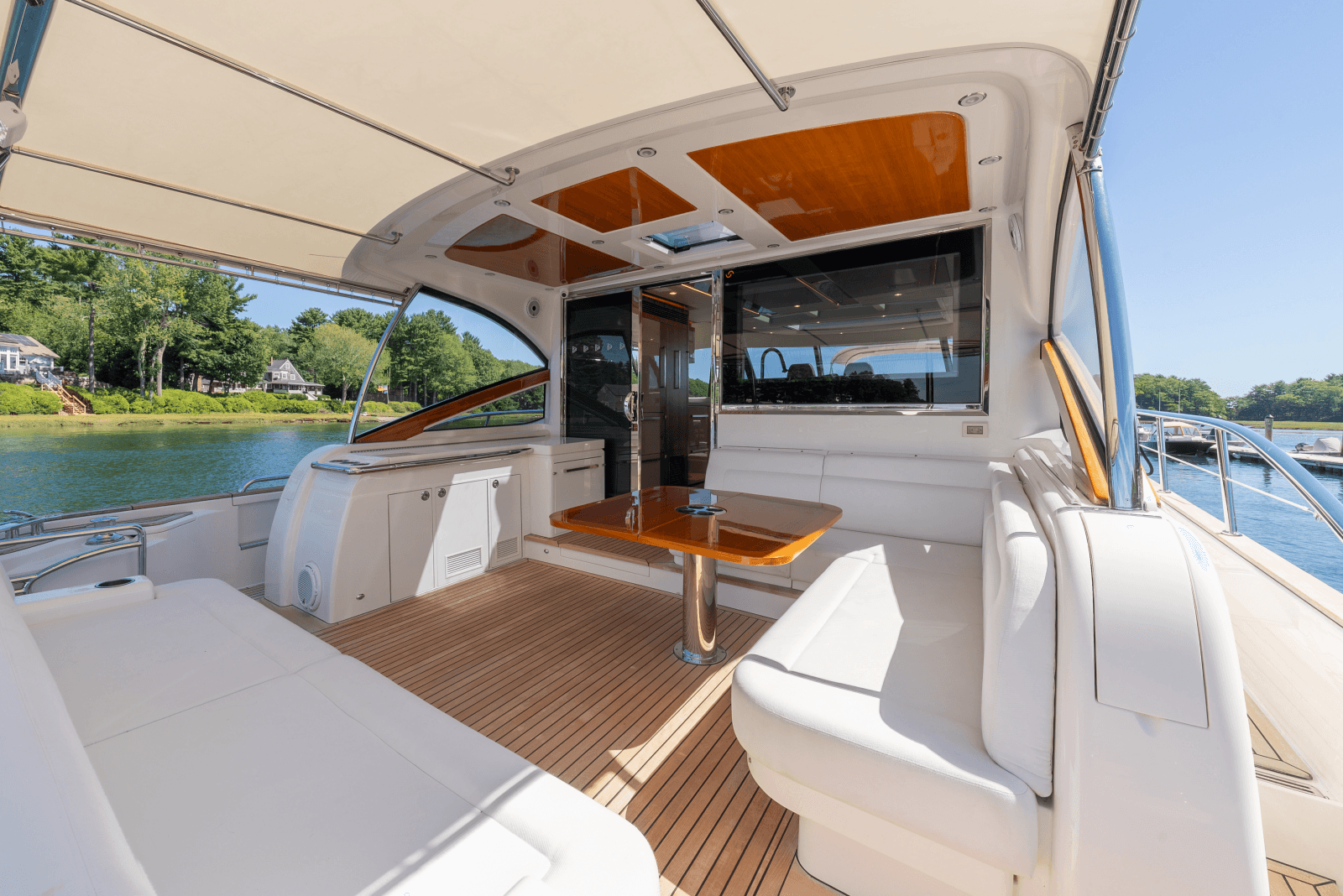 2023 Belize 66 Sedan - Photo 14