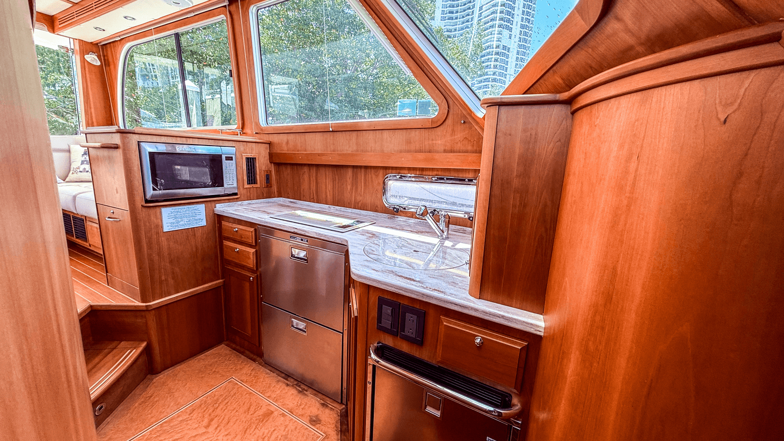 2019 Sabre 42 Salon Express - Photo 17