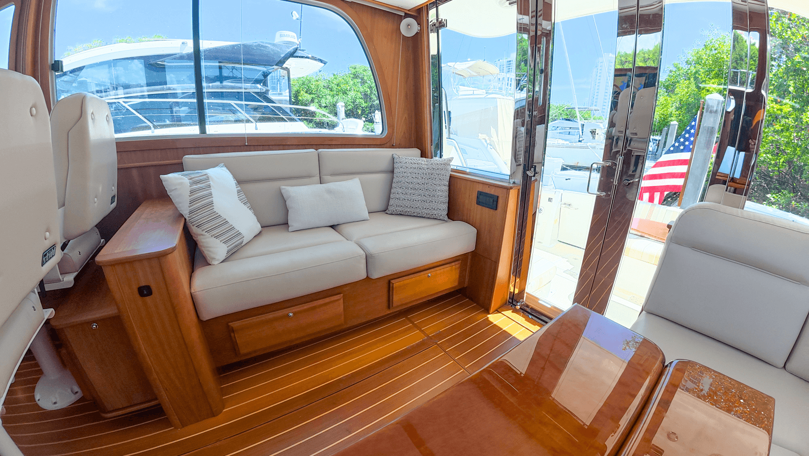 2019 Sabre 42 Salon Express - Photo 9