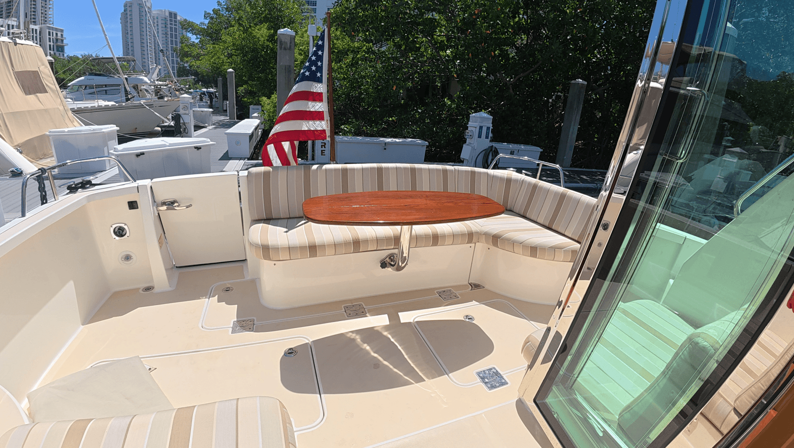 2019 Sabre 42 Salon Express - Photo 7