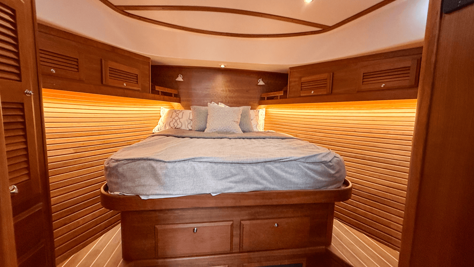 2019 Sabre 42 Salon Express - Photo 18
