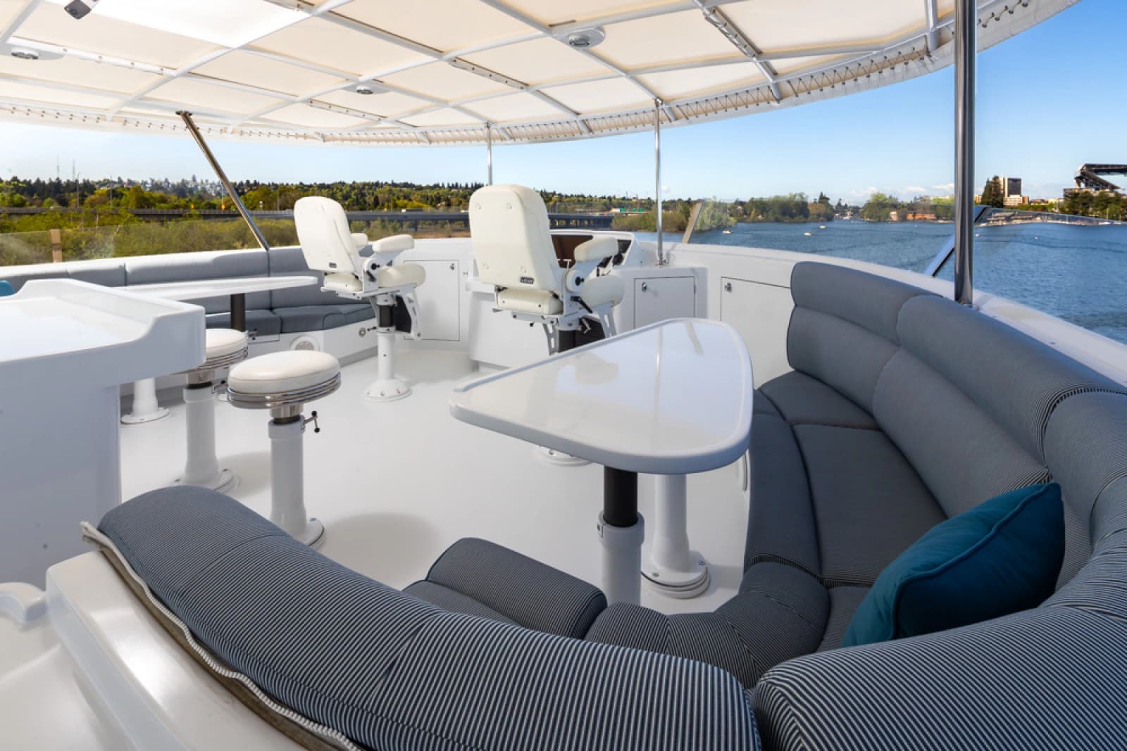 1989 Delta Marine Flybridge Motoryacht - Photo 14