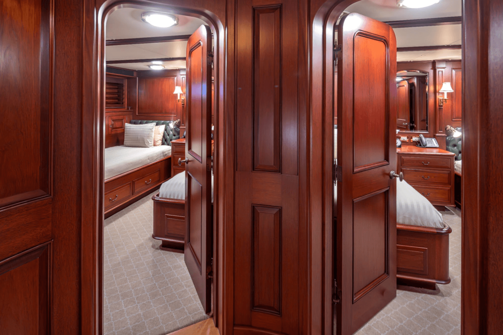 1989 Delta Marine Flybridge Motoryacht - Photo 53