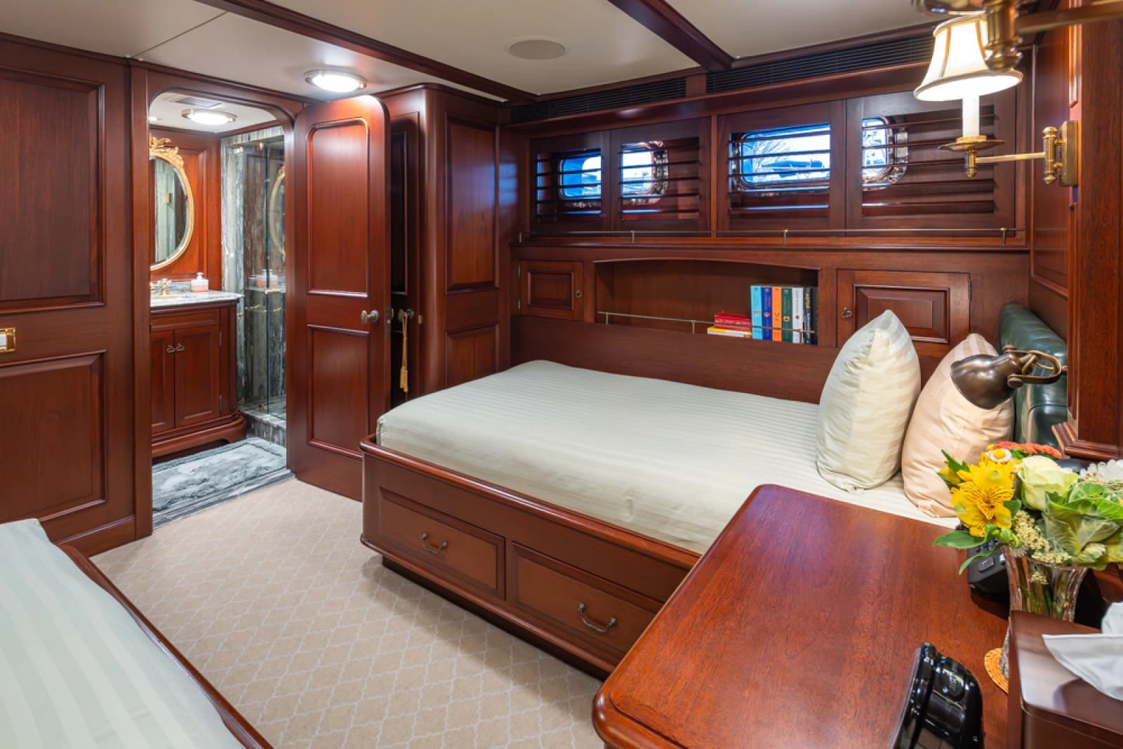 1989 Delta Marine Flybridge Motoryacht - Photo 55