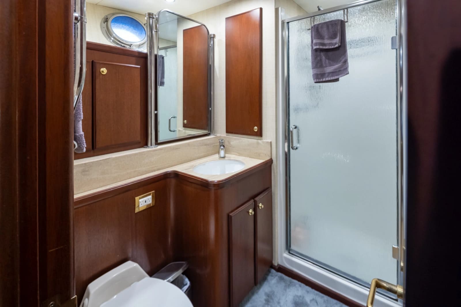 1989 Delta Marine Flybridge Motoryacht - Photo 78