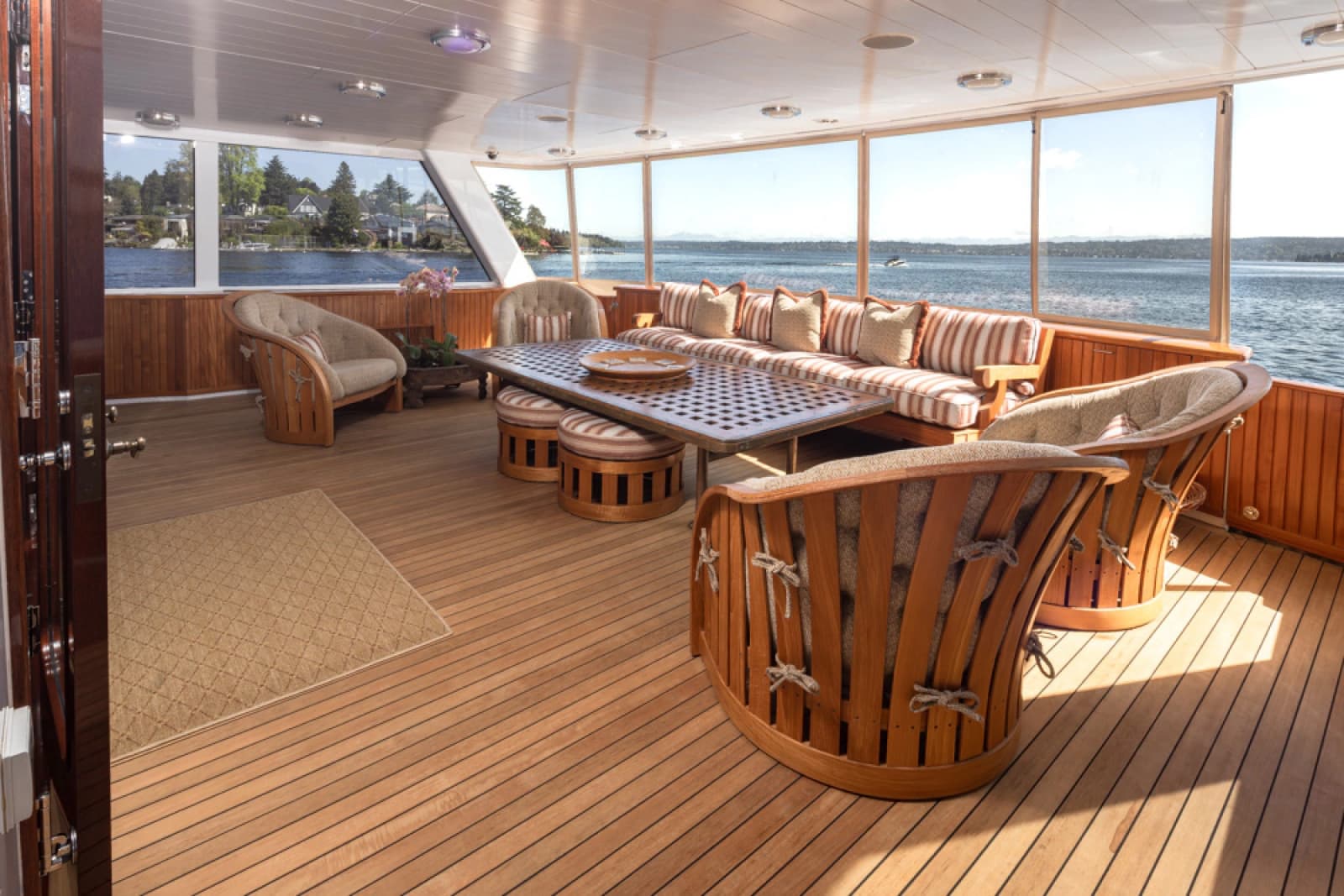 1989 Delta Marine Flybridge Motoryacht - Photo 27