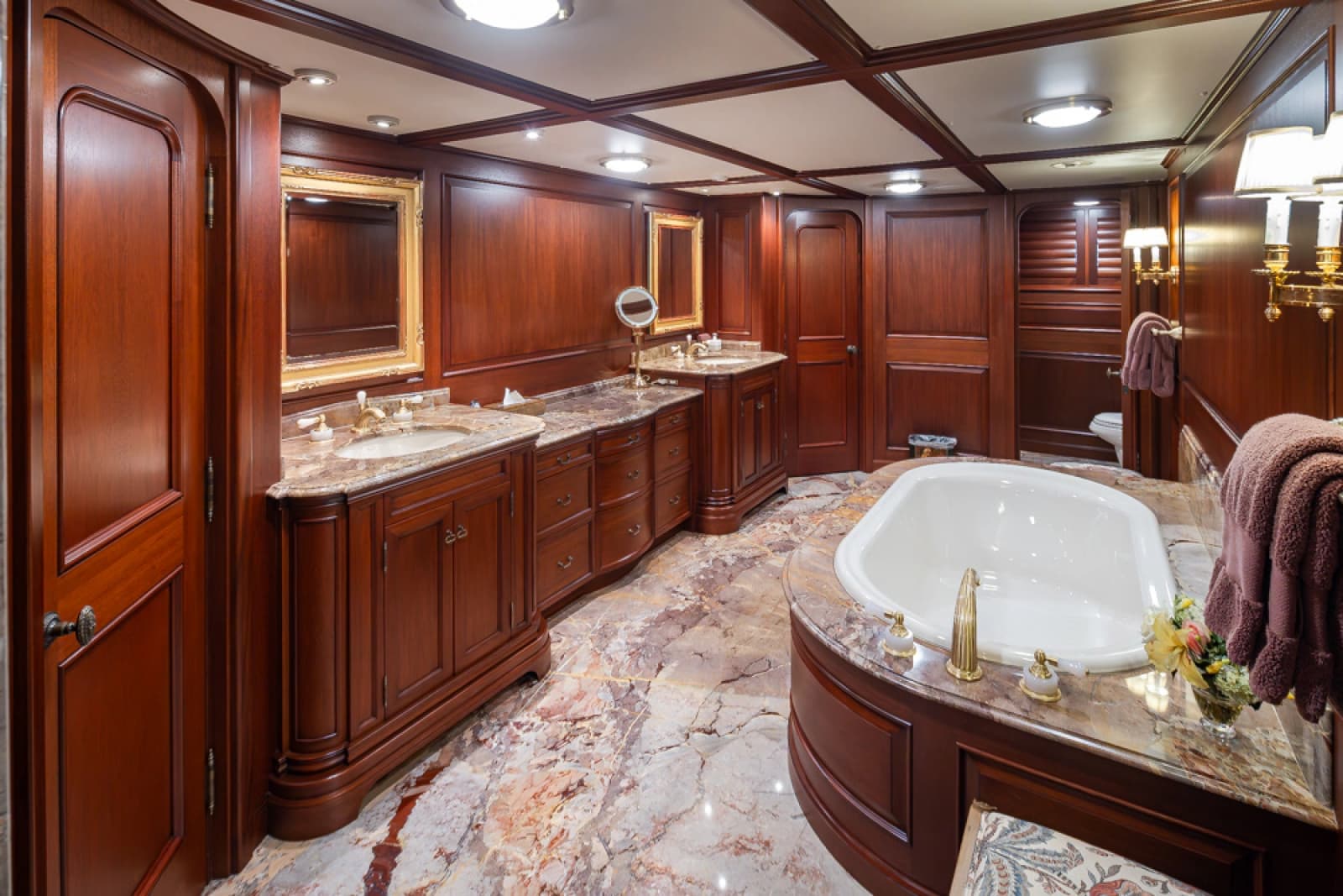 1989 Delta Marine Flybridge Motoryacht - Photo 52