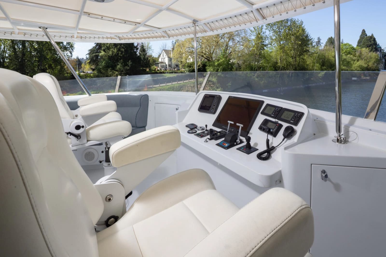 1989 Delta Marine Flybridge Motoryacht - Photo 16