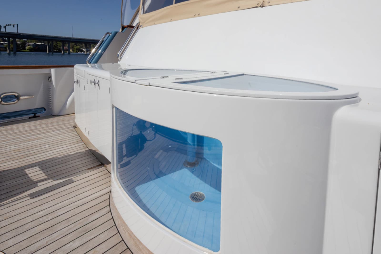 1989 Delta Marine Flybridge Motoryacht - Photo 25