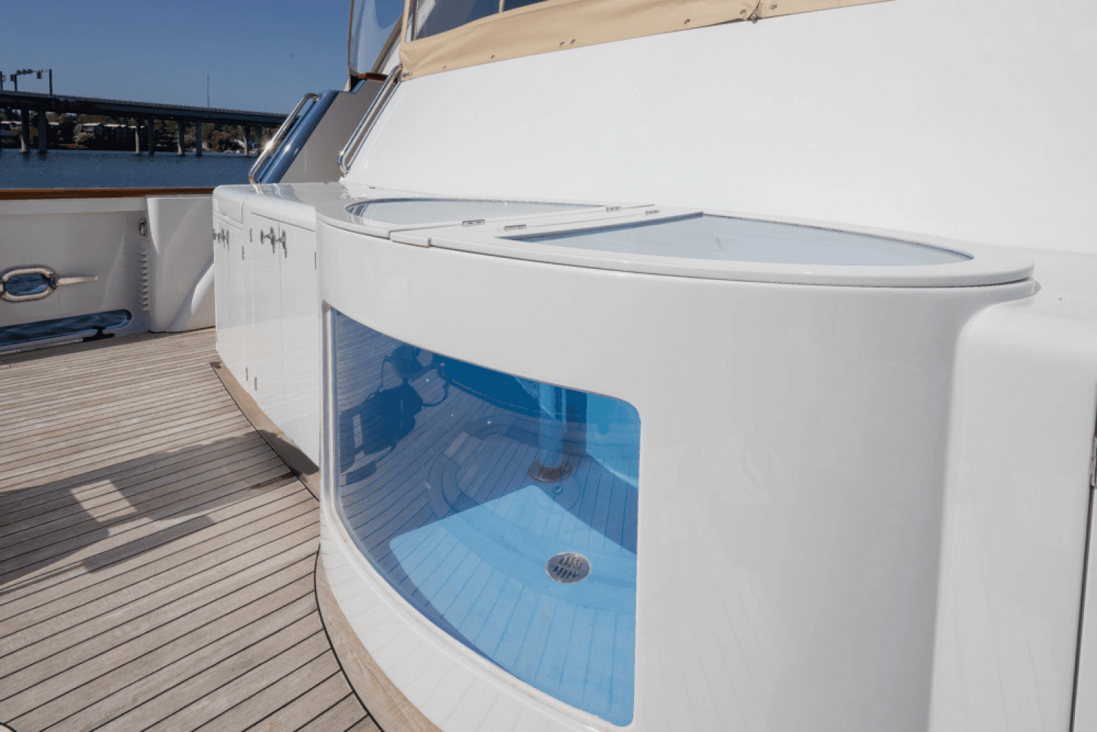1989 Delta Marine Flybridge Motoryacht - Photo 25
