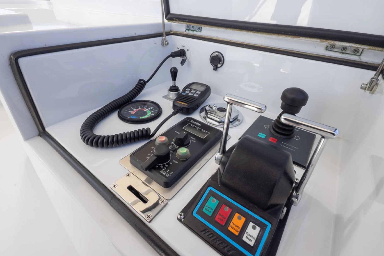 1989 Delta Marine Flybridge Motoryacht - Photo 20