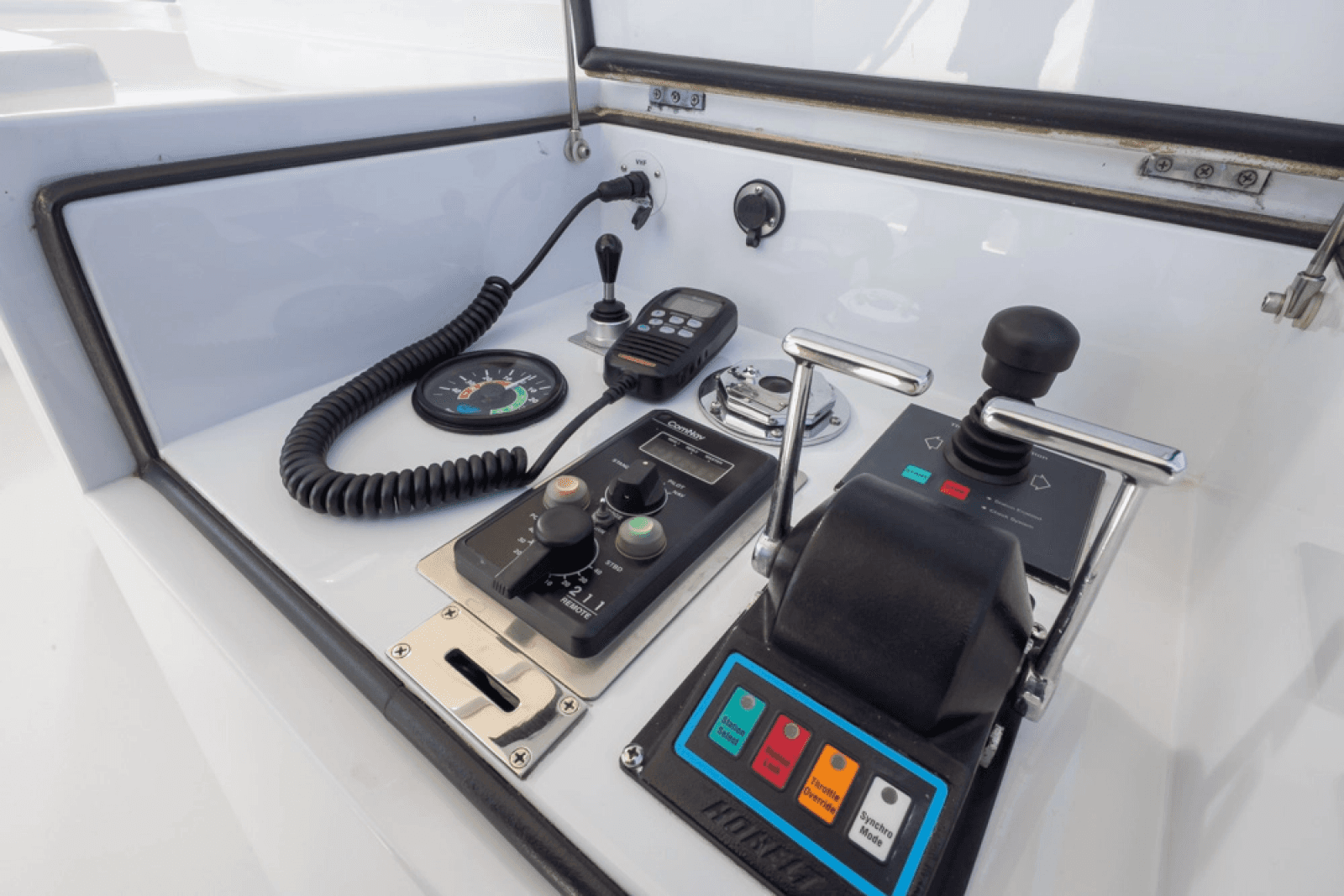 1989 Delta Marine Flybridge Motoryacht - Photo 20