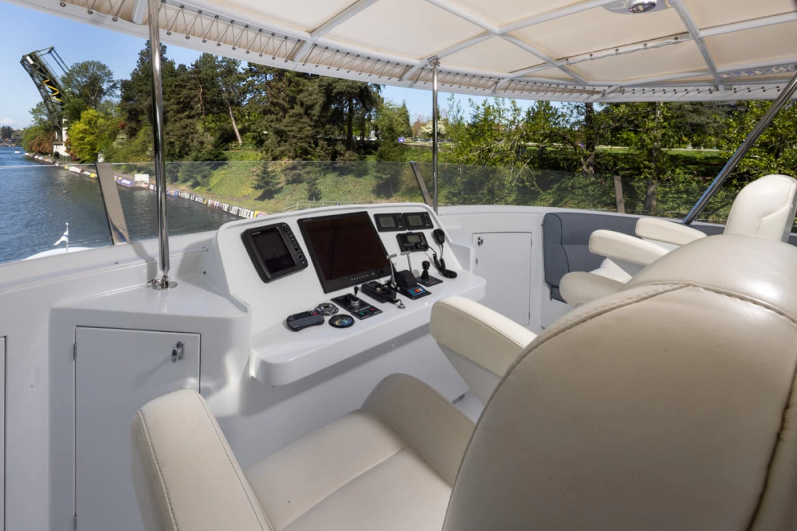 1989 Delta Marine Flybridge Motoryacht - Photo 17