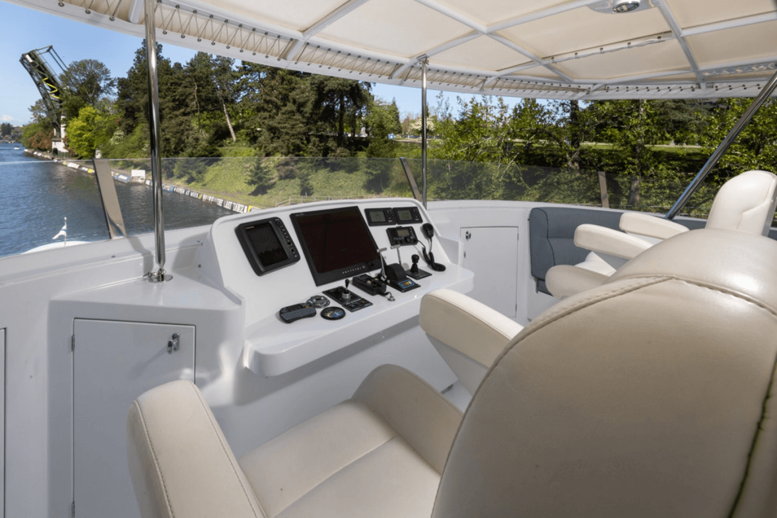 1989 Delta Marine Flybridge Motoryacht - Photo 17