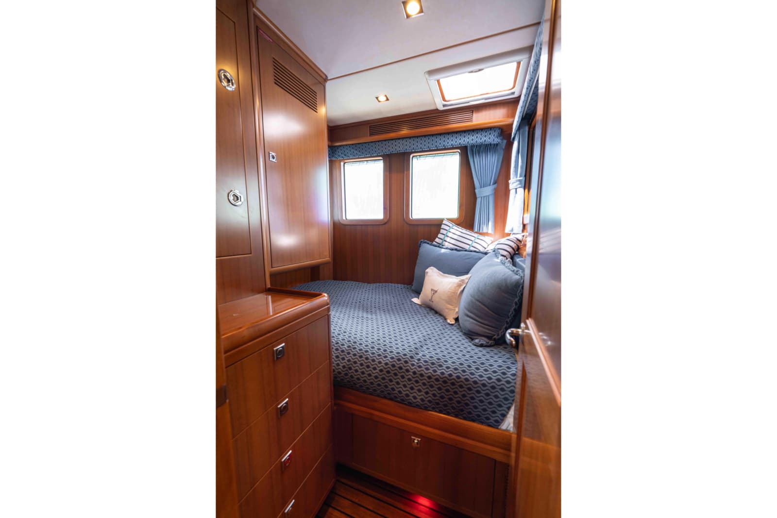 2022 Nordhavn N63 - Photo 30