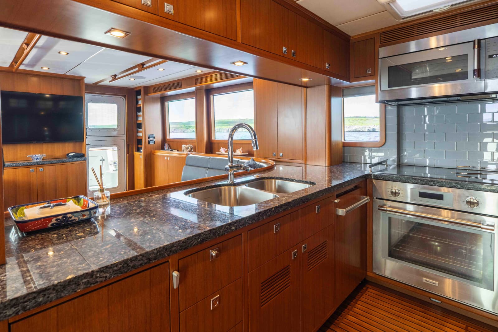 2022 Nordhavn N63 - Photo 15