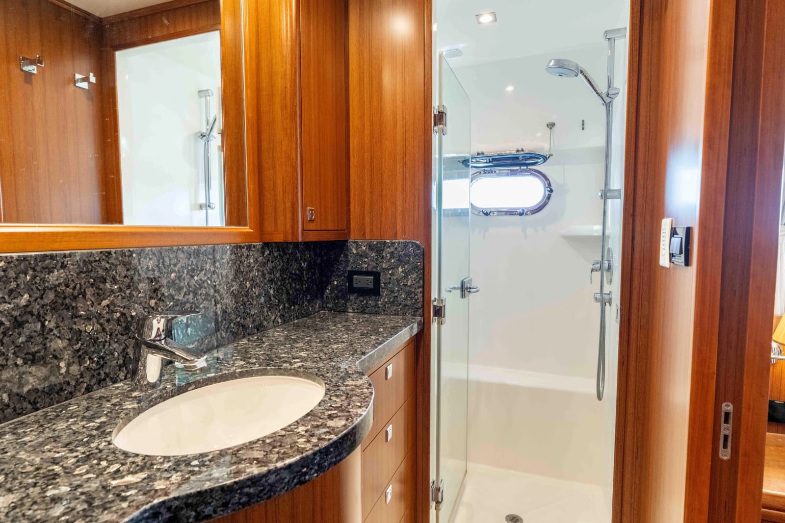 2022 Nordhavn N63 - Photo 20