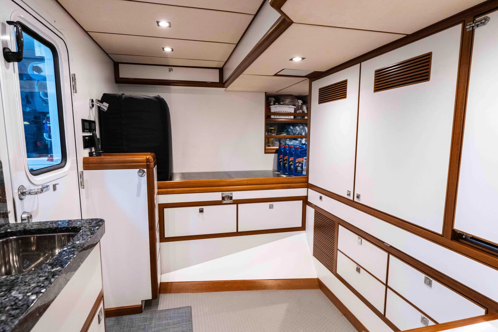 2022 Nordhavn N63 - Photo 41