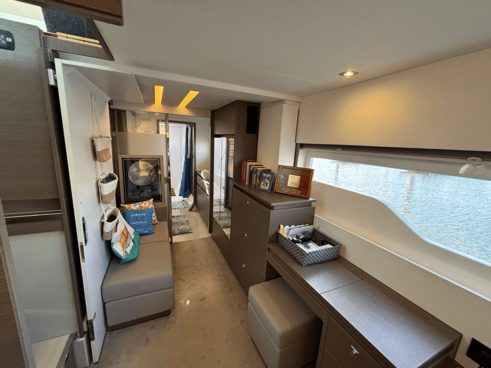 2023 Leopard 53 Powercat - Photo 23