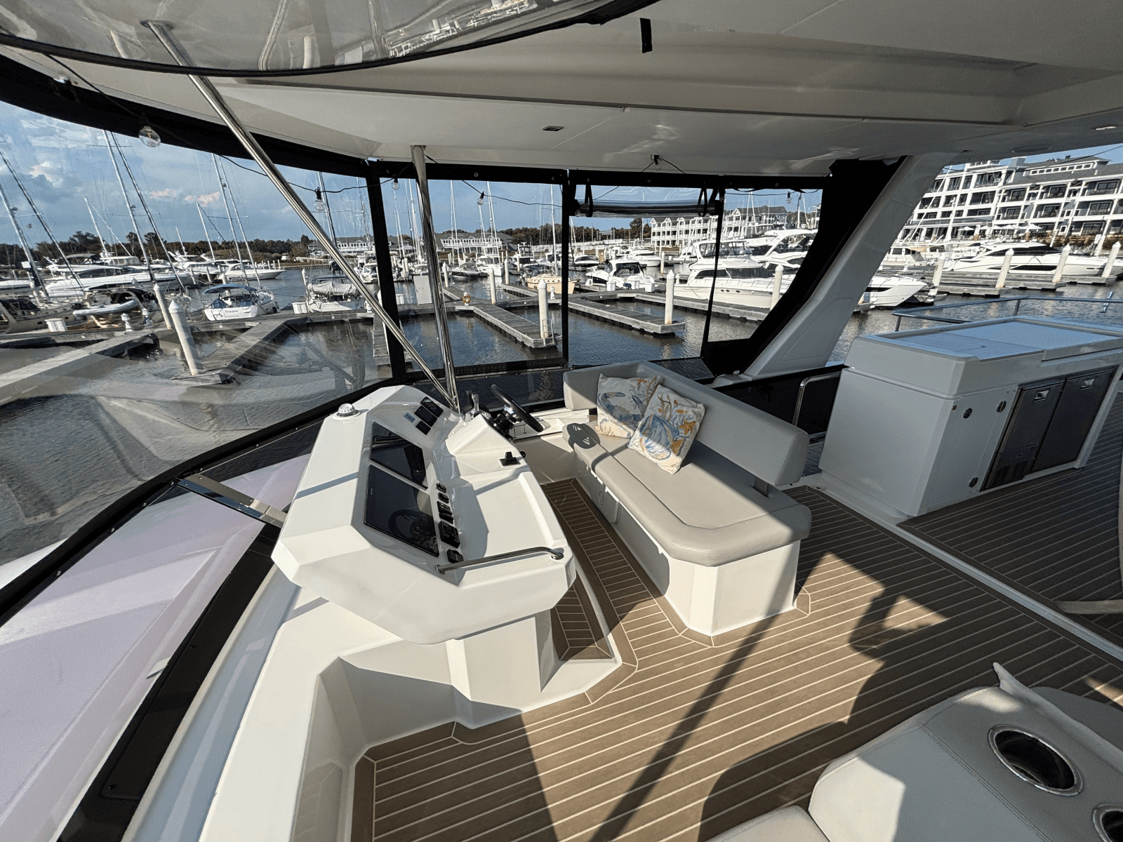 2023 Leopard 53 Powercat - Photo 19