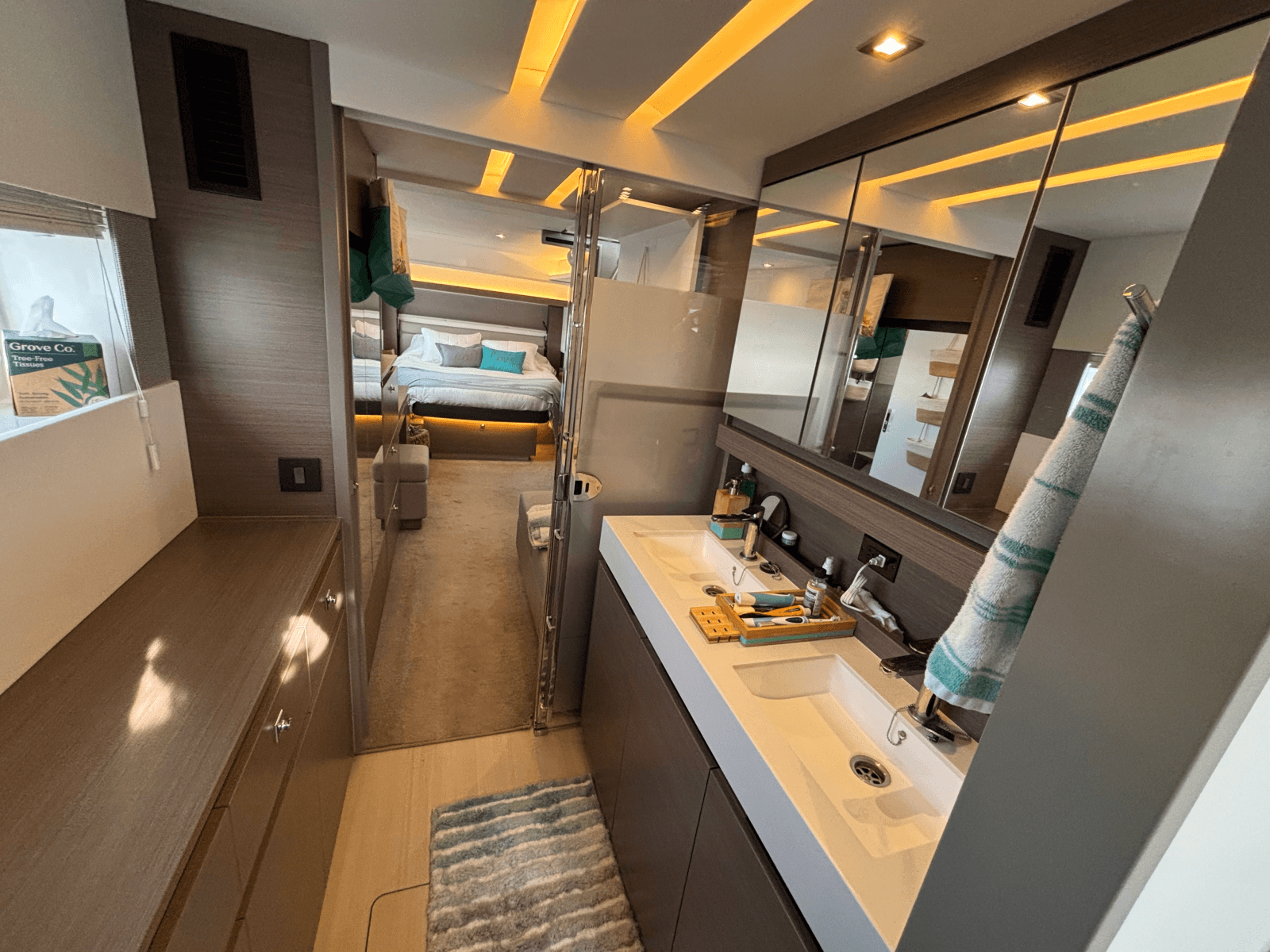 2023 Leopard 53 Powercat - Photo 26