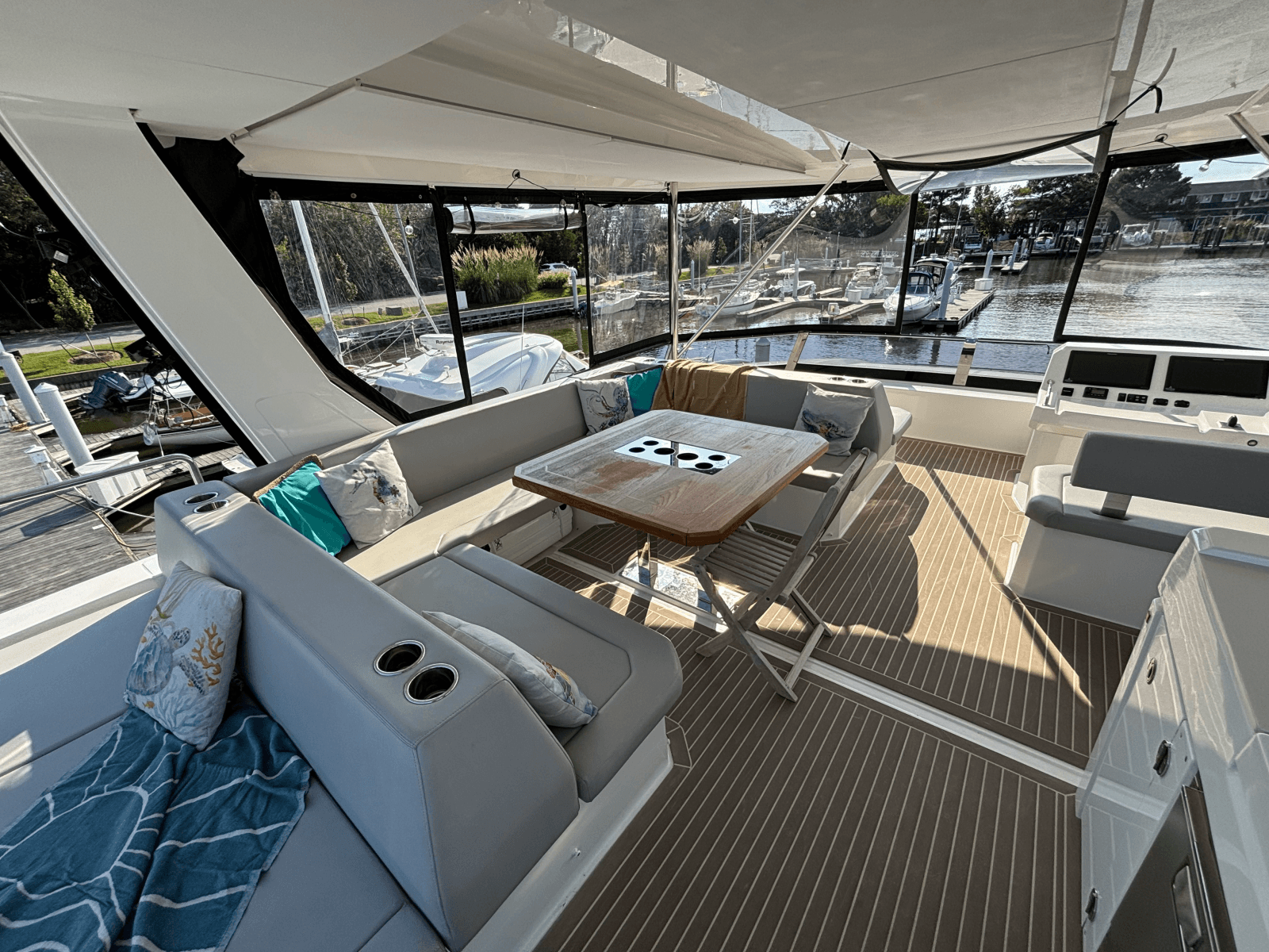 2023 Leopard 53 Powercat - Photo 16