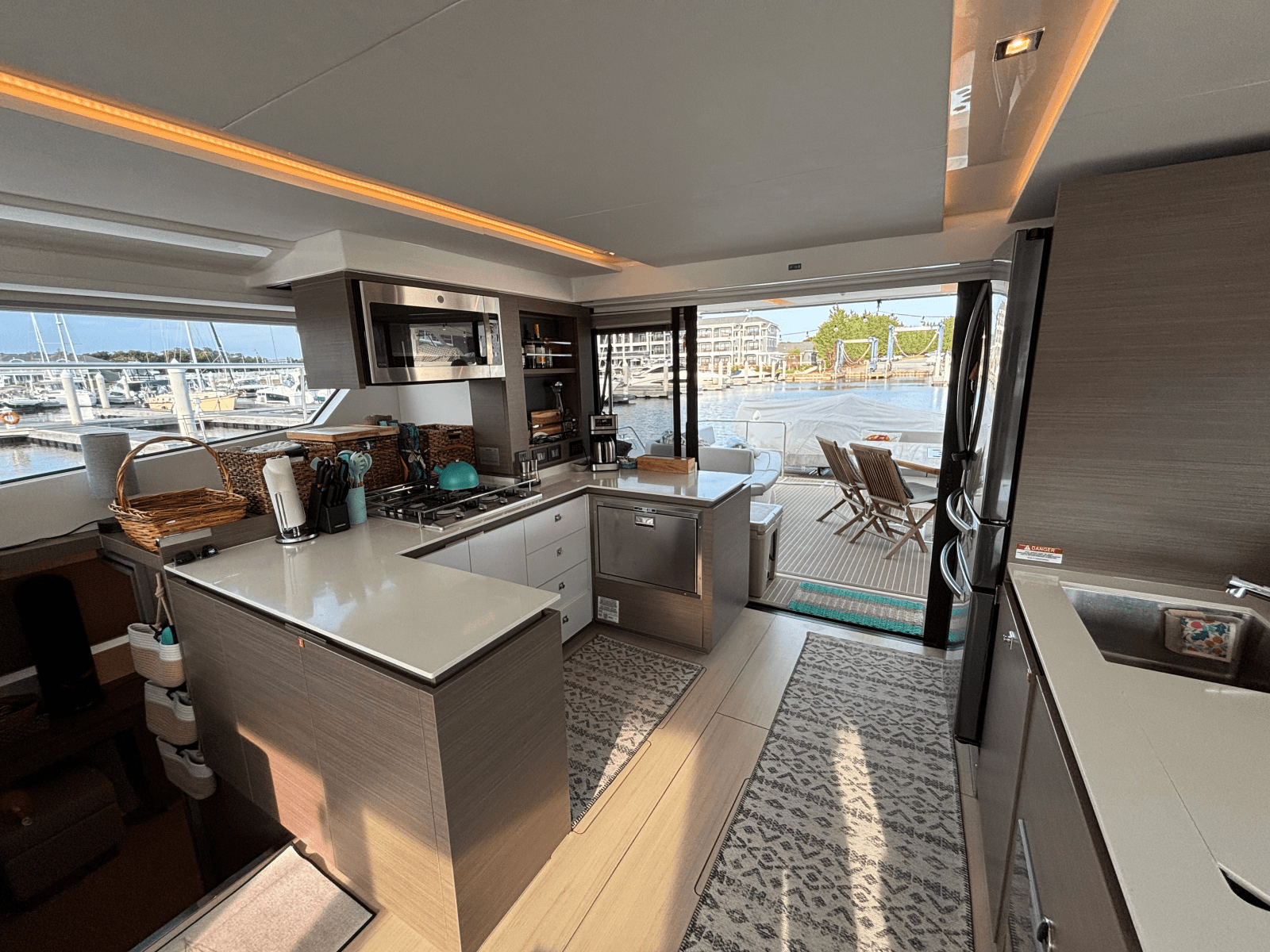 2023 Leopard 53 Powercat - Photo 10