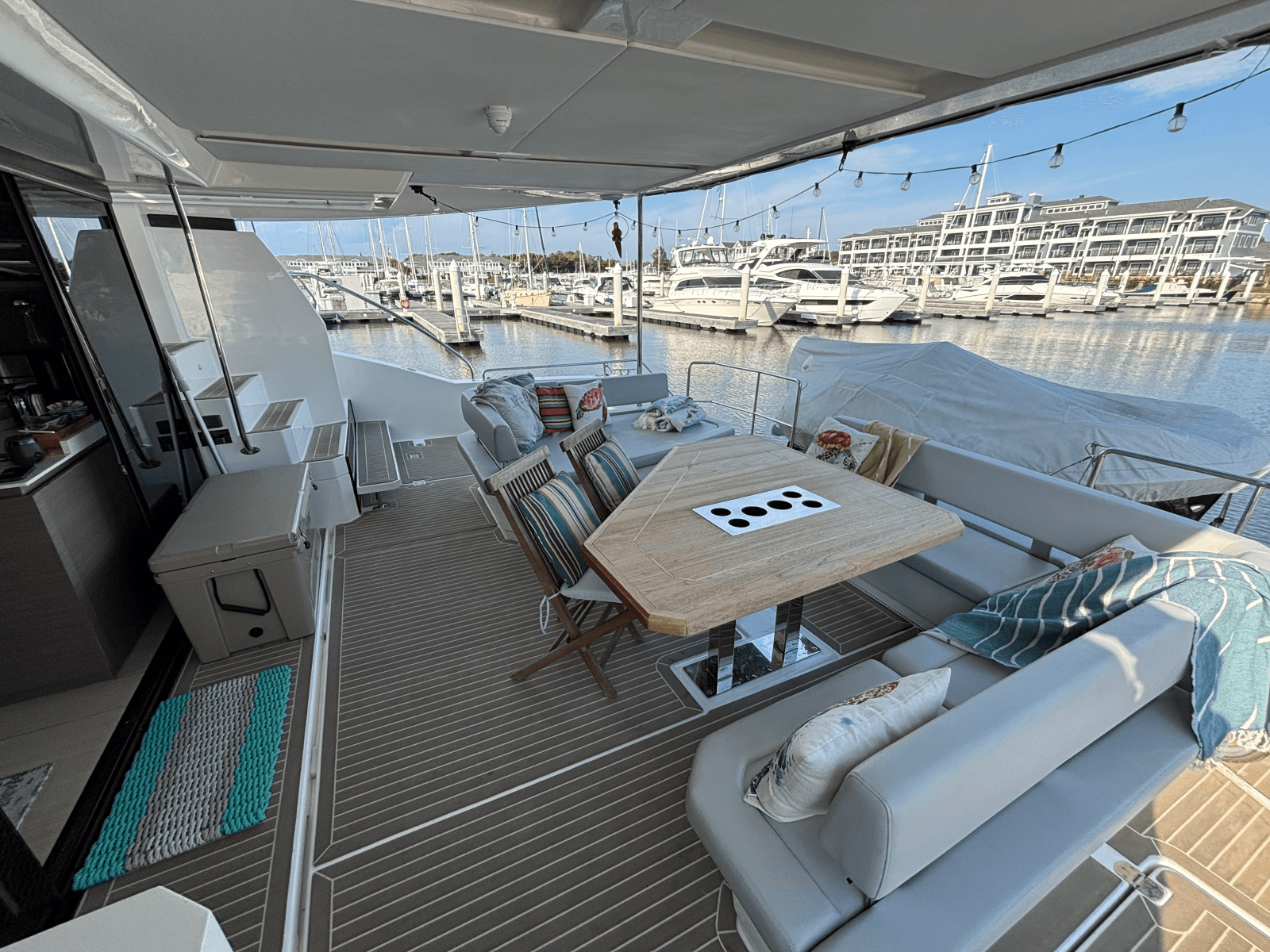 2023 Leopard 53 Powercat - Photo 6