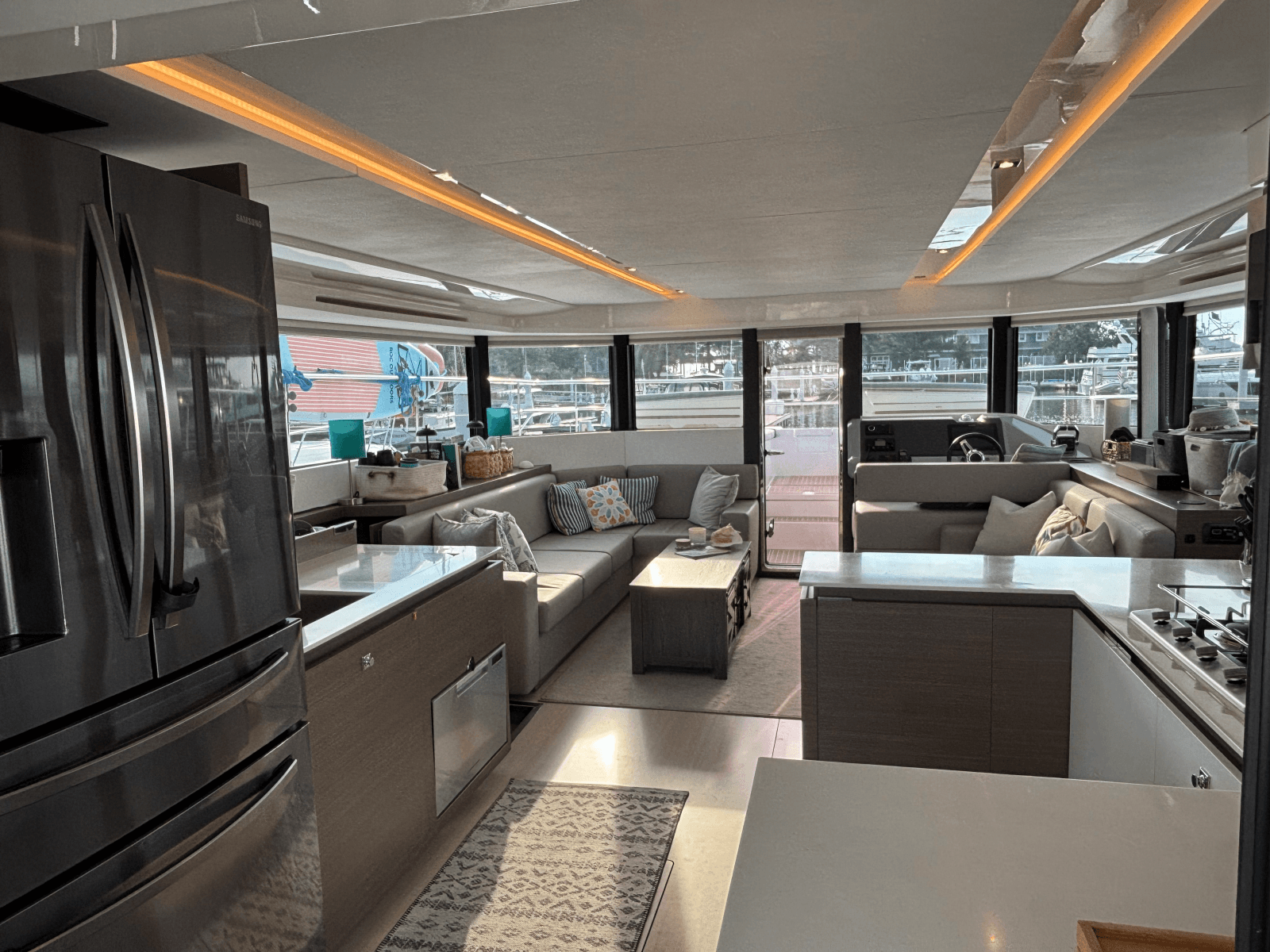 2023 Leopard 53 Powercat - Photo 12