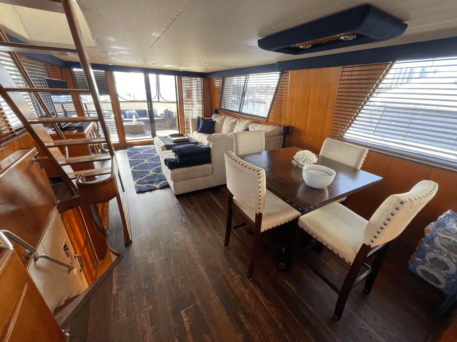 1990 Viking 63 Motor Yacht - Photo 17