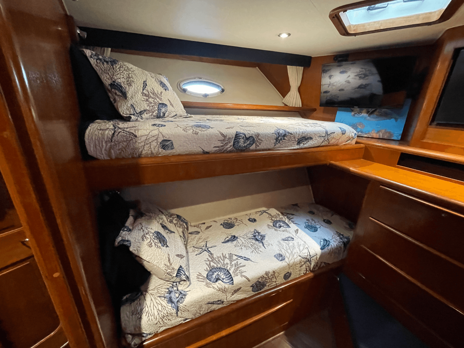 1990 Viking 63 Motor Yacht - Photo 42