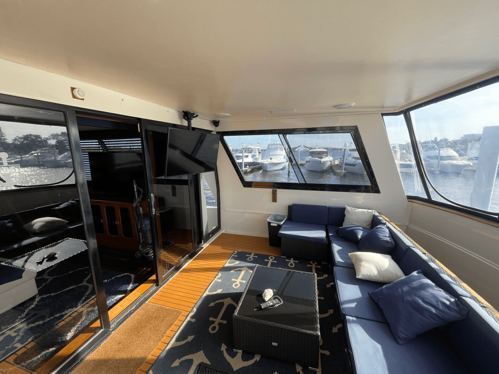 1990 Viking 63 Motor Yacht - Photo 7