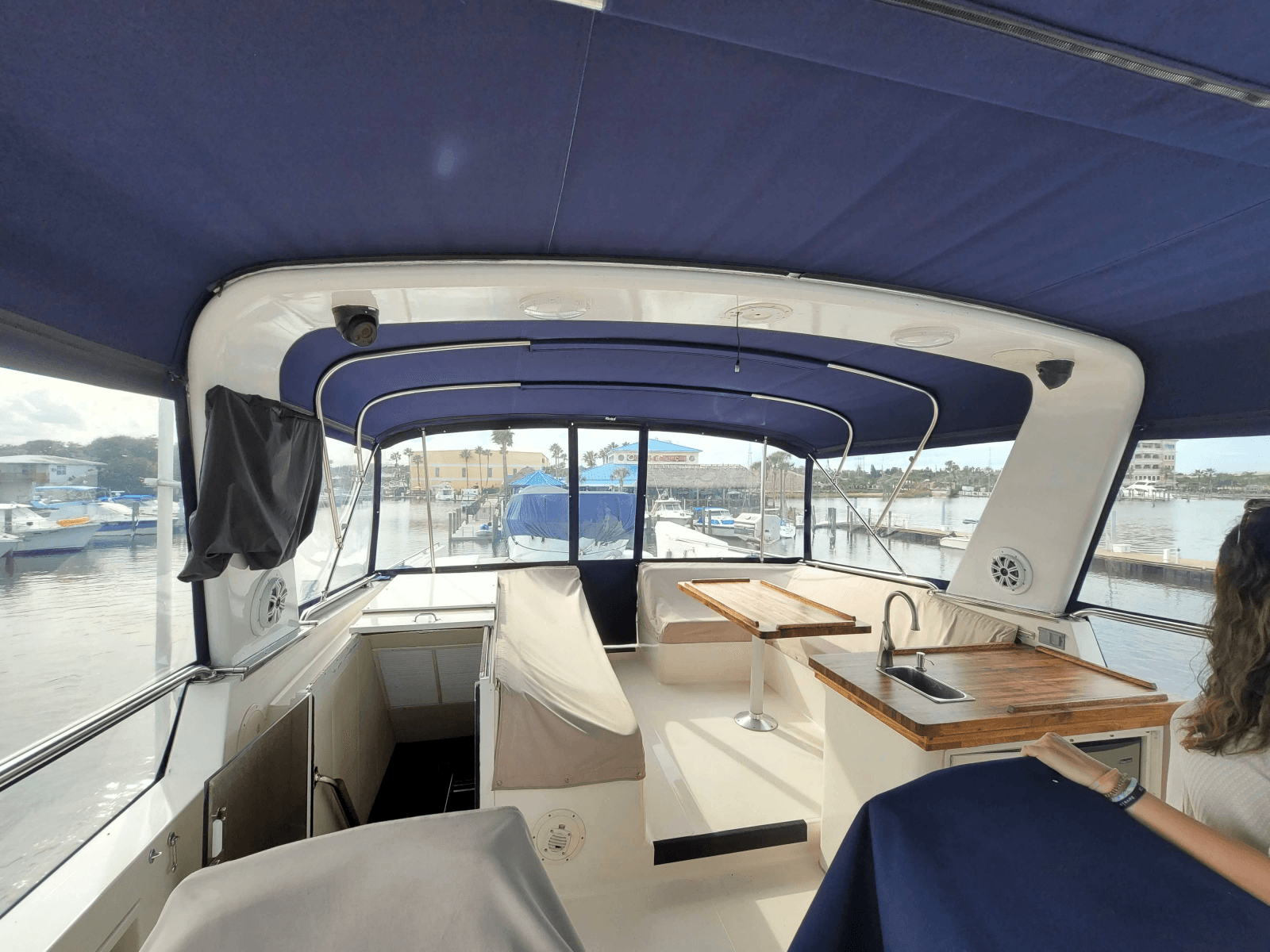 1990 Viking 63 Motor Yacht - Photo 11