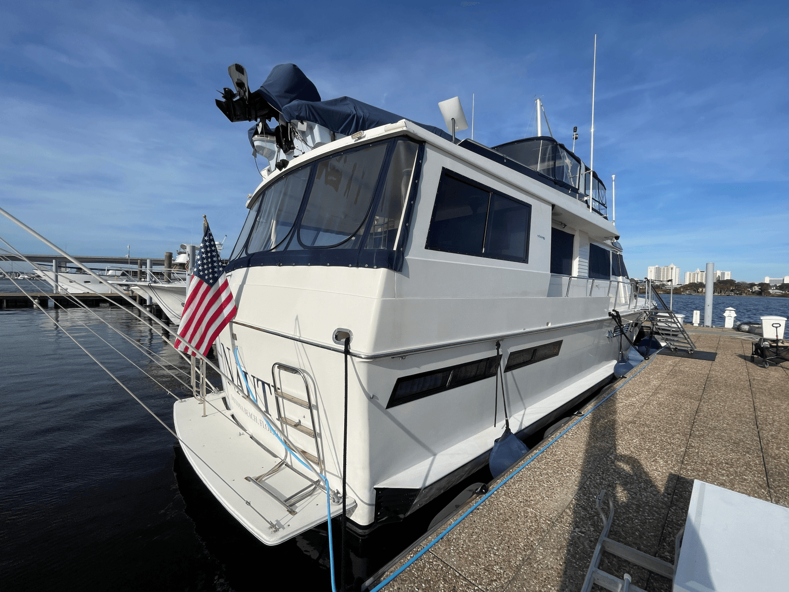 1990 Viking 63 Motor Yacht - Photo 6