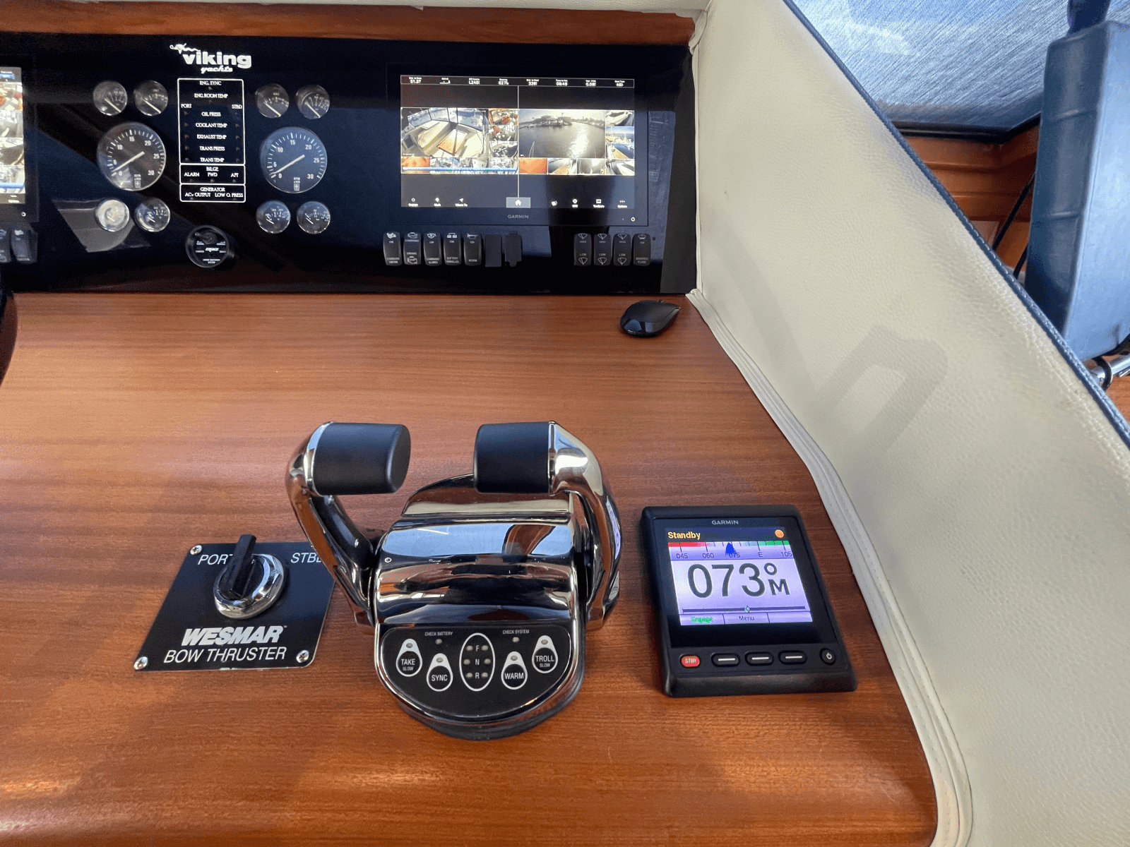 1990 Viking 63 Motor Yacht - Photo 28