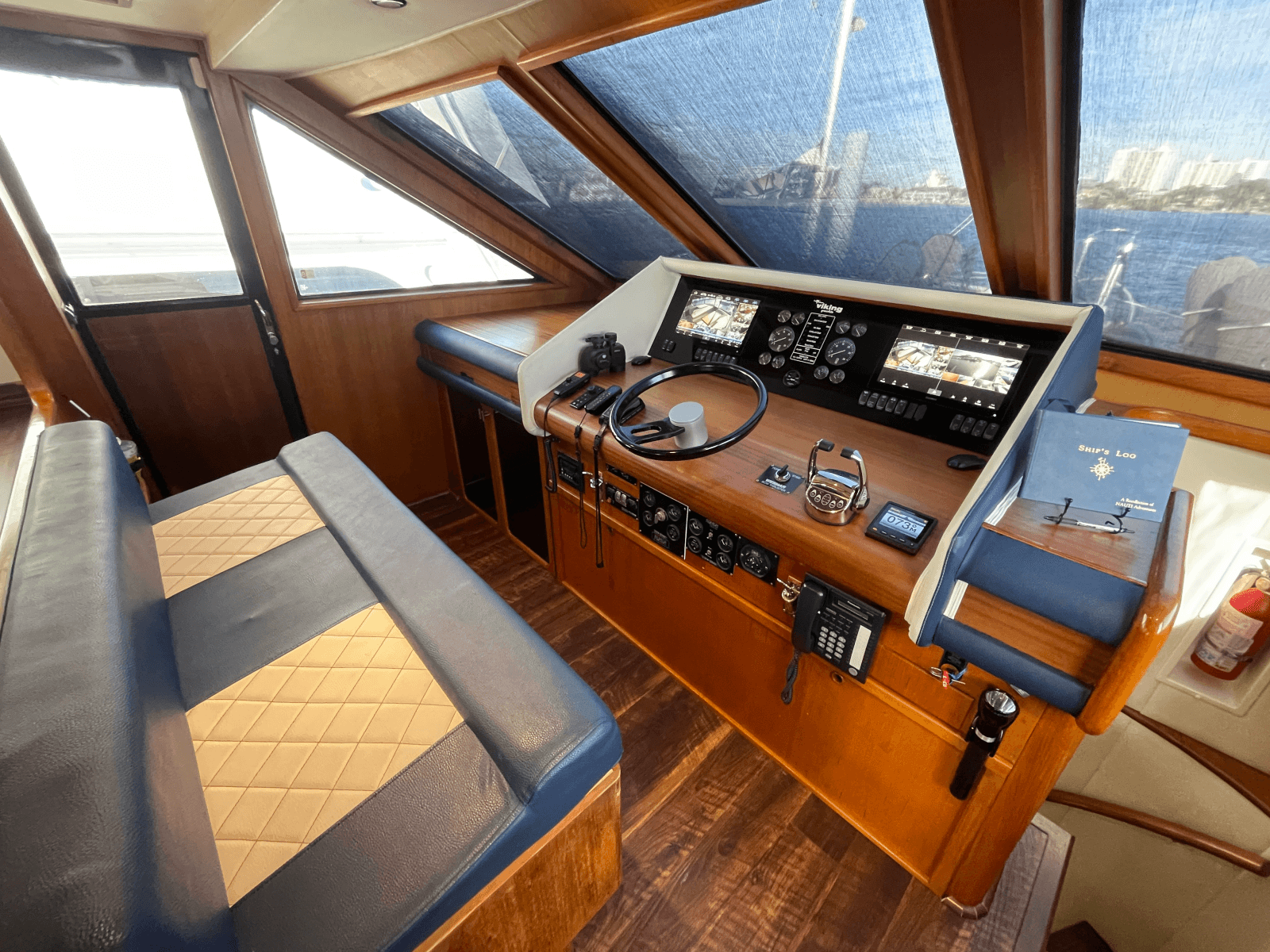 1990 Viking 63 Motor Yacht - Photo 25