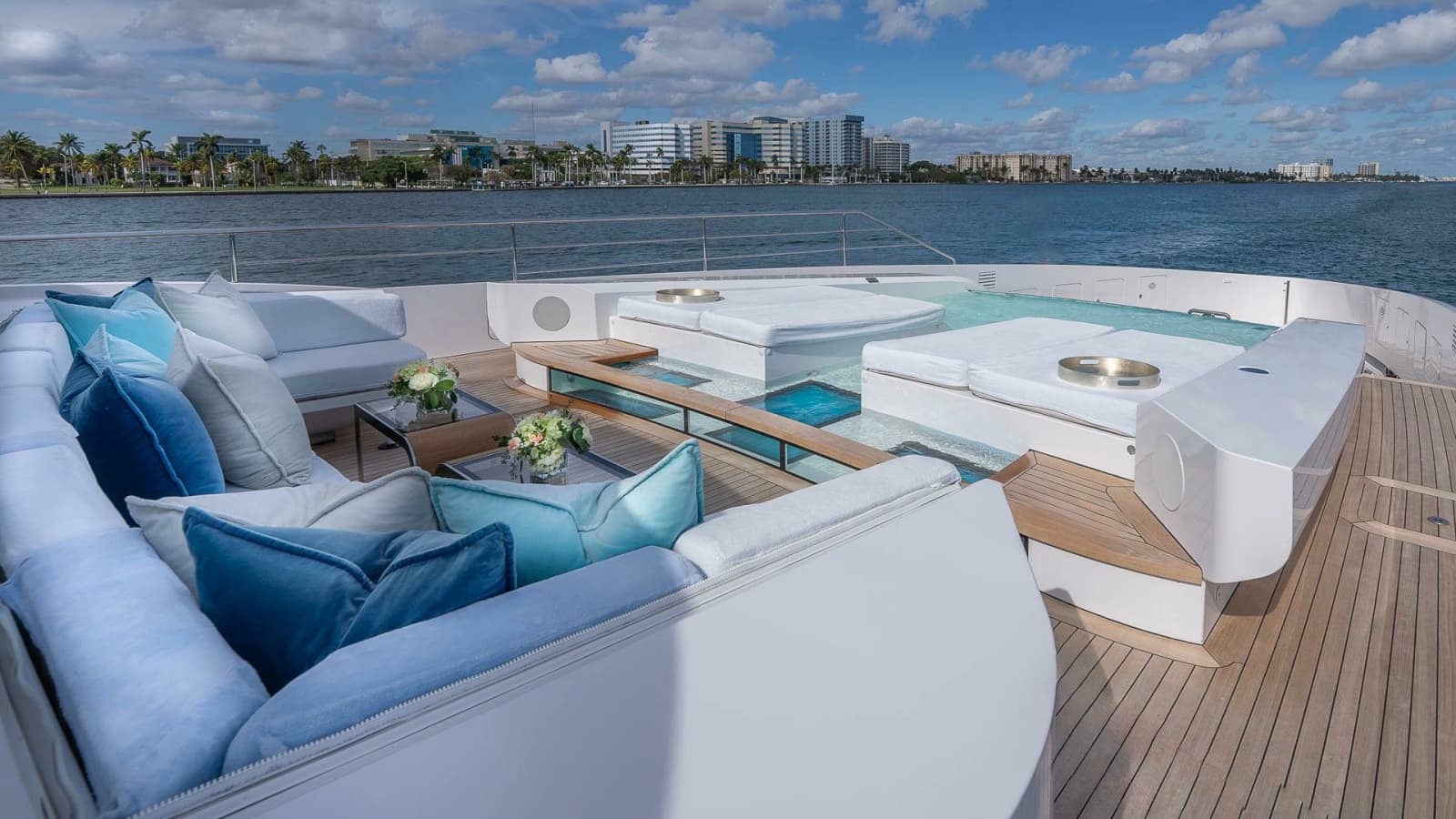 2017 Mangusta Oceano 42 - Photo 32