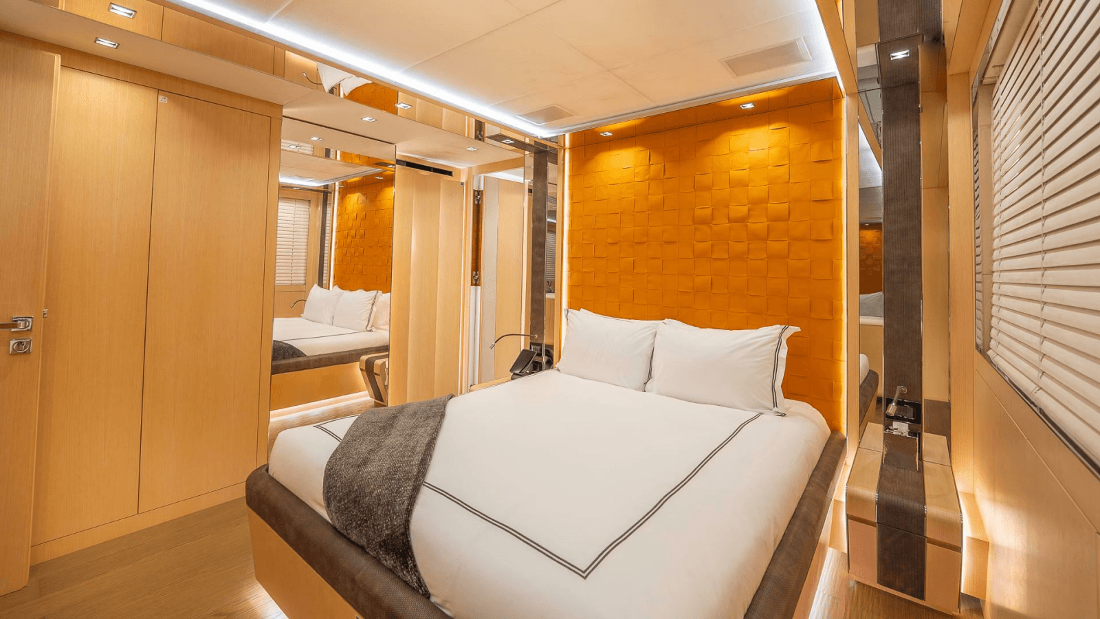 2017 Mangusta Oceano 42 - Photo 36