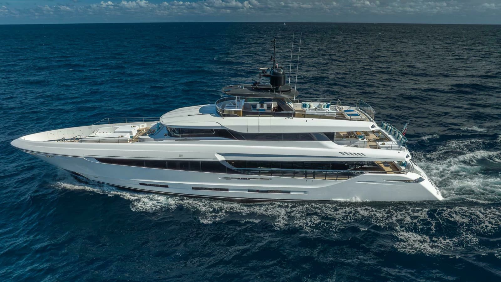 2017 Mangusta Oceano 42 - Photo 2